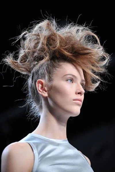Look 15